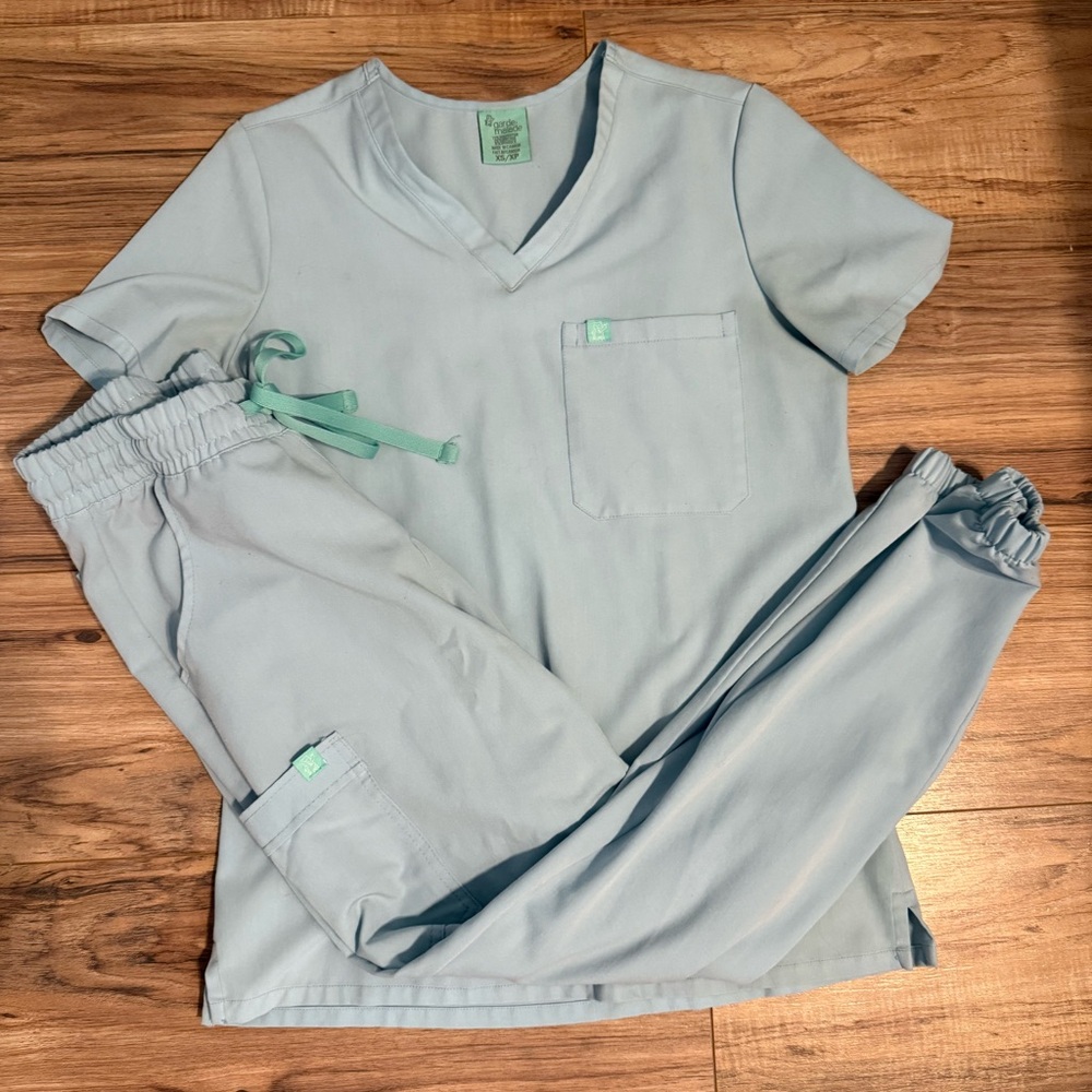 Grade Malade Light Blue Scrub set XS